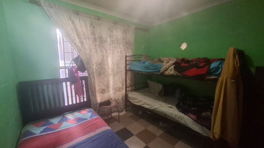 2 Bedroom Property for Sale in Lentegeur Western Cape